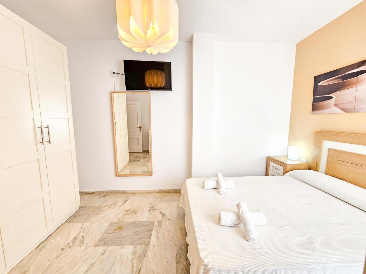 Yeti Atico Beach - Alojamientos La Torre Torre Del Mar Exterior photo